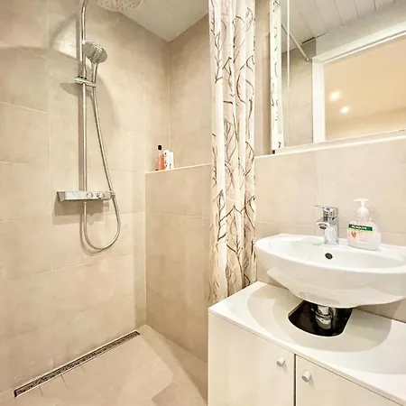 Korter Cosy Studio In Historical Building. City Center